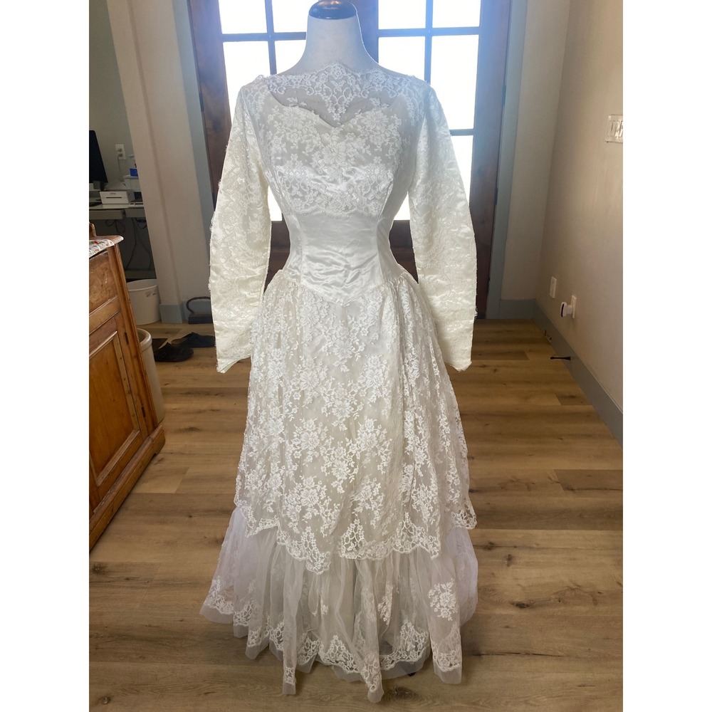 Vintage 40s 50s Wedding Dress Satin Lace Long Sleeve Illusion Neck Gown Cream